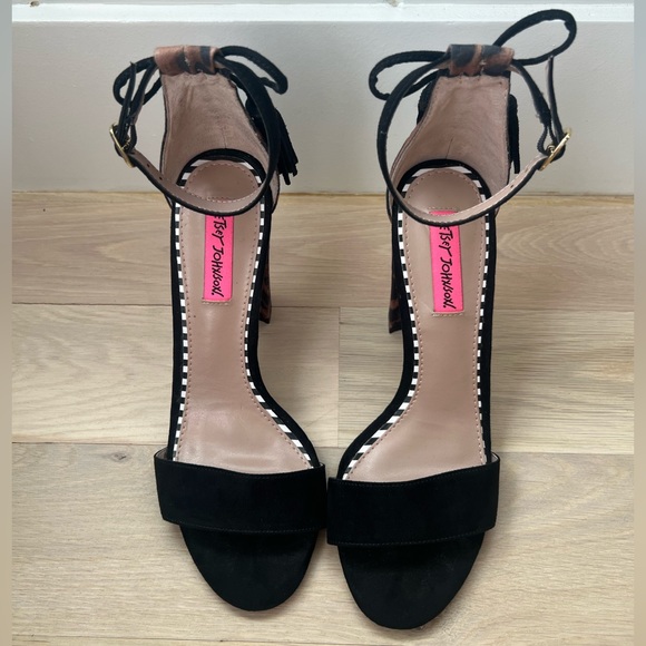Betsey Johnson Leopard Print Sandals - Picture 2 of 8